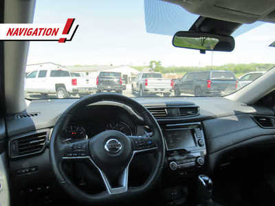 2019 Nissan Rogue, $17900. Photo 6