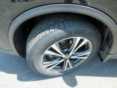 2019 Nissan Rogue, $17900. Photo 7