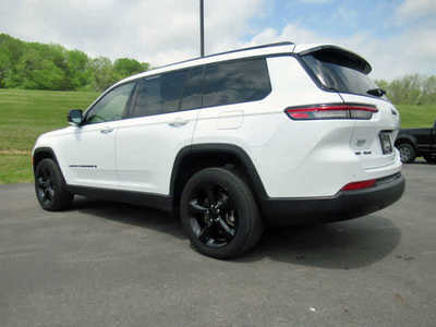 2022 Jeep Grand Cherokee L, $33900. Photo 3