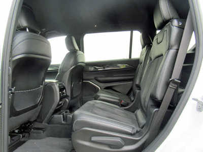 2022 Jeep Grand Cherokee L, $33900. Photo 5
