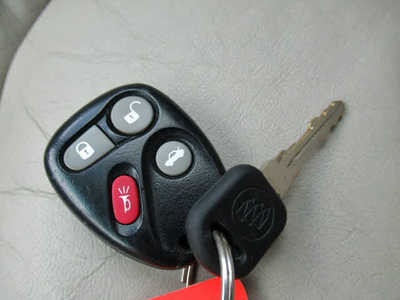 2004 Buick Park Avenue, $8500. Photo 9