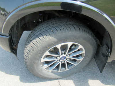2020 Ford F150 Crew Cab, $28900. Photo 8