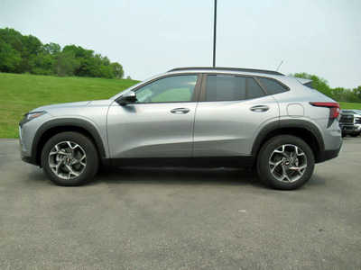 2025 Chevrolet Trax, $23900. Photo 3
