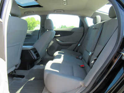 2016 Chevrolet Impala, $10500. Photo 5