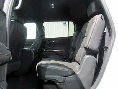 2024 Chevrolet Traverse, $56900. Photo 4
