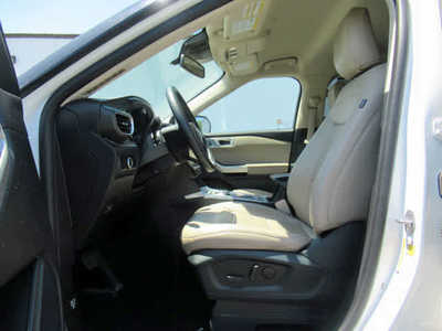 2023 Ford Explorer, $36900. Photo 3