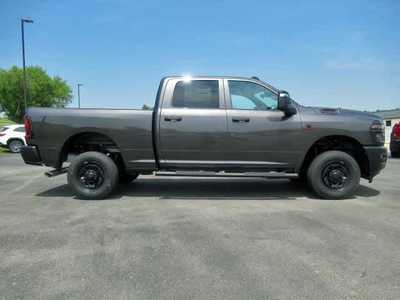 2025 RAM 2500 Crew Cab, $. Photo 11