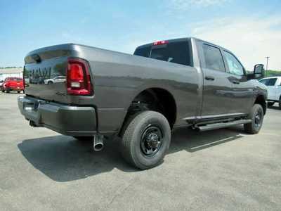 2025 RAM 2500 Crew Cab, $. Photo 12