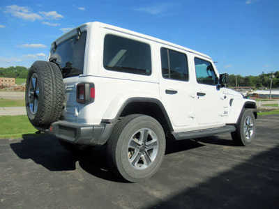 2019 Jeep Wrangler Unlimited, $28900. Photo 7