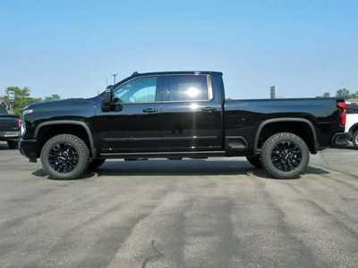 2025 Chevrolet 2500 Crew Cab, $. Photo 2