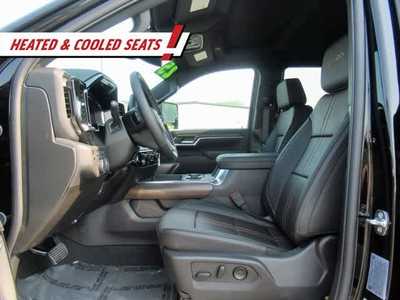 2025 Chevrolet 2500 Crew Cab, $. Photo 4