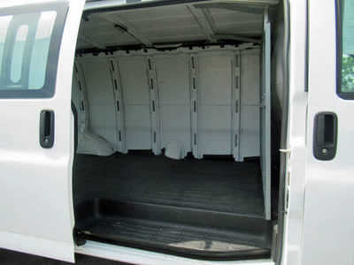 2017 Chevrolet Van,Cargo, $12900. Photo 5