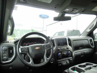 2022 Chevrolet 1500 Crew Cab, $35900. Photo 5