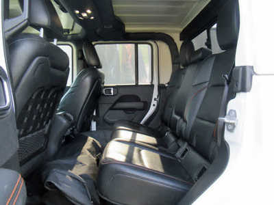 2022 Jeep Gladiator, $40900. Photo 4