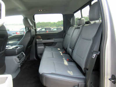 2021 Ford F150 Crew Cab, $36900. Photo 5