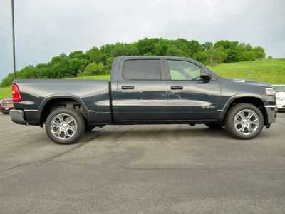 2025 RAM 1500 Crew Cab, $. Photo 12