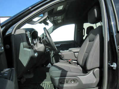 2023 GMC 1500 Crew Cab, $45900. Photo 3