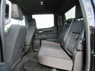 2023 GMC 1500 Crew Cab, $45900. Photo 4