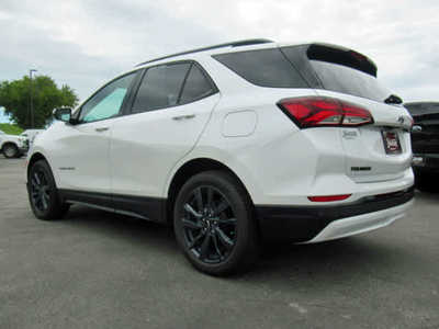 2024 Chevrolet Equinox, $33900. Photo 3