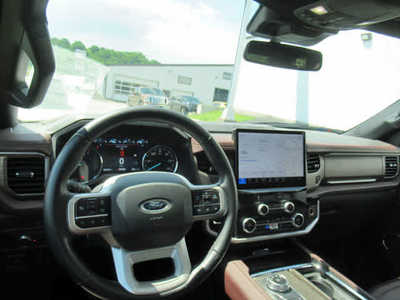 2022 Ford Expedition, $52900. Photo 6