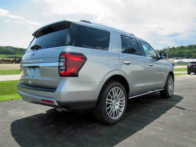 2022 Ford Expedition, $52900. Photo 8