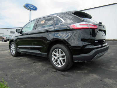 2024 Ford Edge, $32900. Photo 2