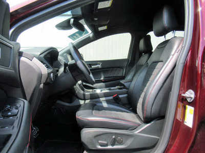 2022 Ford Edge, $30500. Photo 3