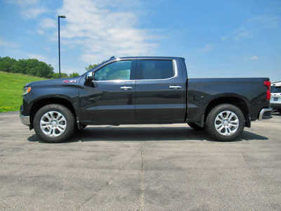 2024 Chevrolet 1500 Crew Cab, $53900. Photo 2