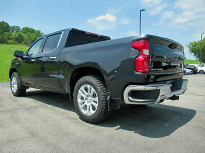 2024 Chevrolet 1500 Crew Cab, $53900. Photo 3