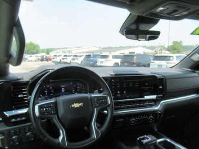 2024 Chevrolet 1500 Crew Cab, $53900. Photo 6