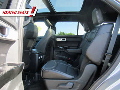 2022 Ford Explorer, $42900. Photo 5