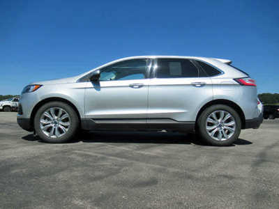 2019 Ford Edge, $17500. Photo 2