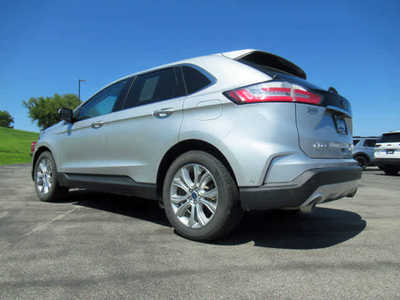 2019 Ford Edge, $17500. Photo 3