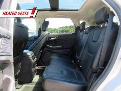 2019 Ford Edge, $17500. Photo 5