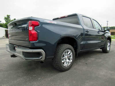 2023 Chevrolet 1500 Crew Cab, $37900. Photo 7