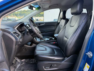 2018 Ford Edge, $15500. Photo 4