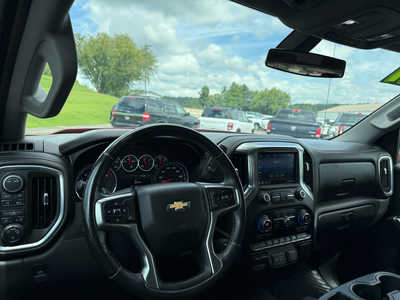 2021 Chevrolet 1500 Crew Cab, $34500. Photo 6