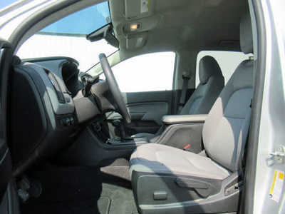 2019 Chevrolet Colorado Crew Cab, $25900. Photo 3