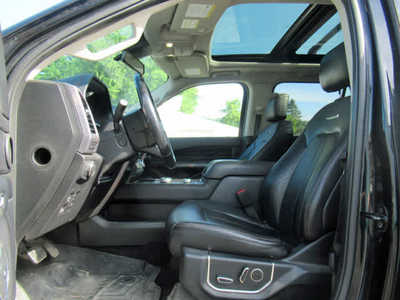 2018 Ford Expedition, $23900. Photo 3