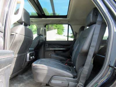 2018 Ford Expedition, $23900. Photo 4