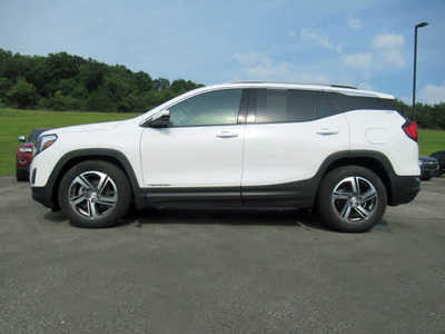 2021 GMC Terrain, $19500. Photo 2