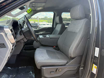 2022 Ford F150 Crew Cab, $40600. Photo 4