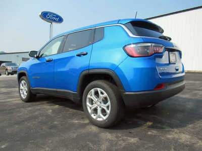 2024 Jeep Compass, $26900. Photo 2