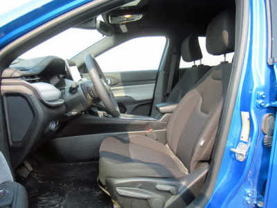 2024 Jeep Compass, $26900. Photo 4