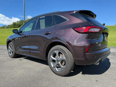 2023 Ford Escape, $24900. Photo 3