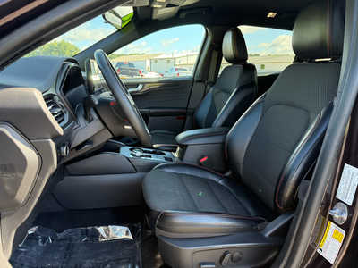 2023 Ford Escape, $24900. Photo 4