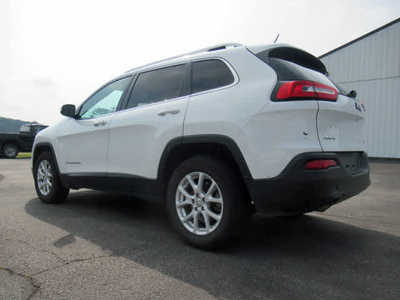 2015 Jeep Cherokee, $8900. Photo 2