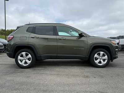 2018 Jeep Compass, $16900. Photo 7