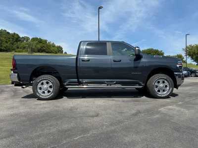 2026 RAM 2500 Crew Cab, $. Photo 11