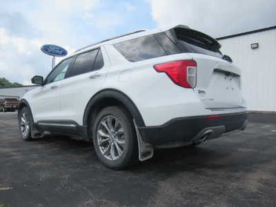 2023 Ford Explorer, $33900. Photo 2